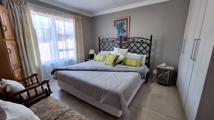 2 Bedroom Property for Sale in Dana Bay Western Cape